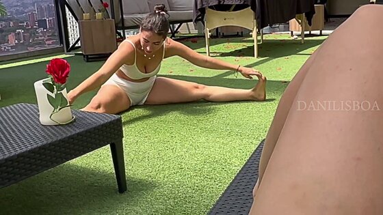 shaved pussy lesbian yogaporn